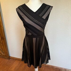 BCBGMAZAZRIA | black & nude | jasmyne sleeveless dress | Sz S